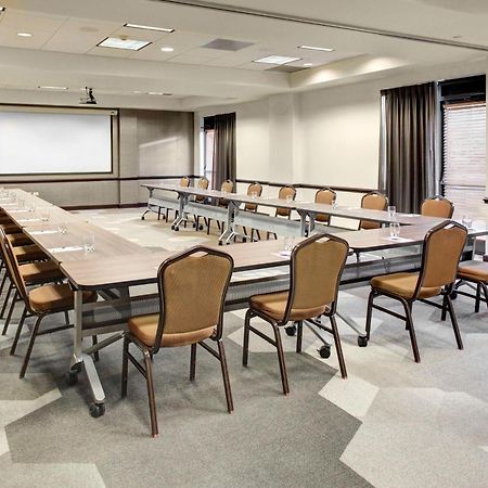 Hyatt Place Tampa Busch Gardens Esterno foto