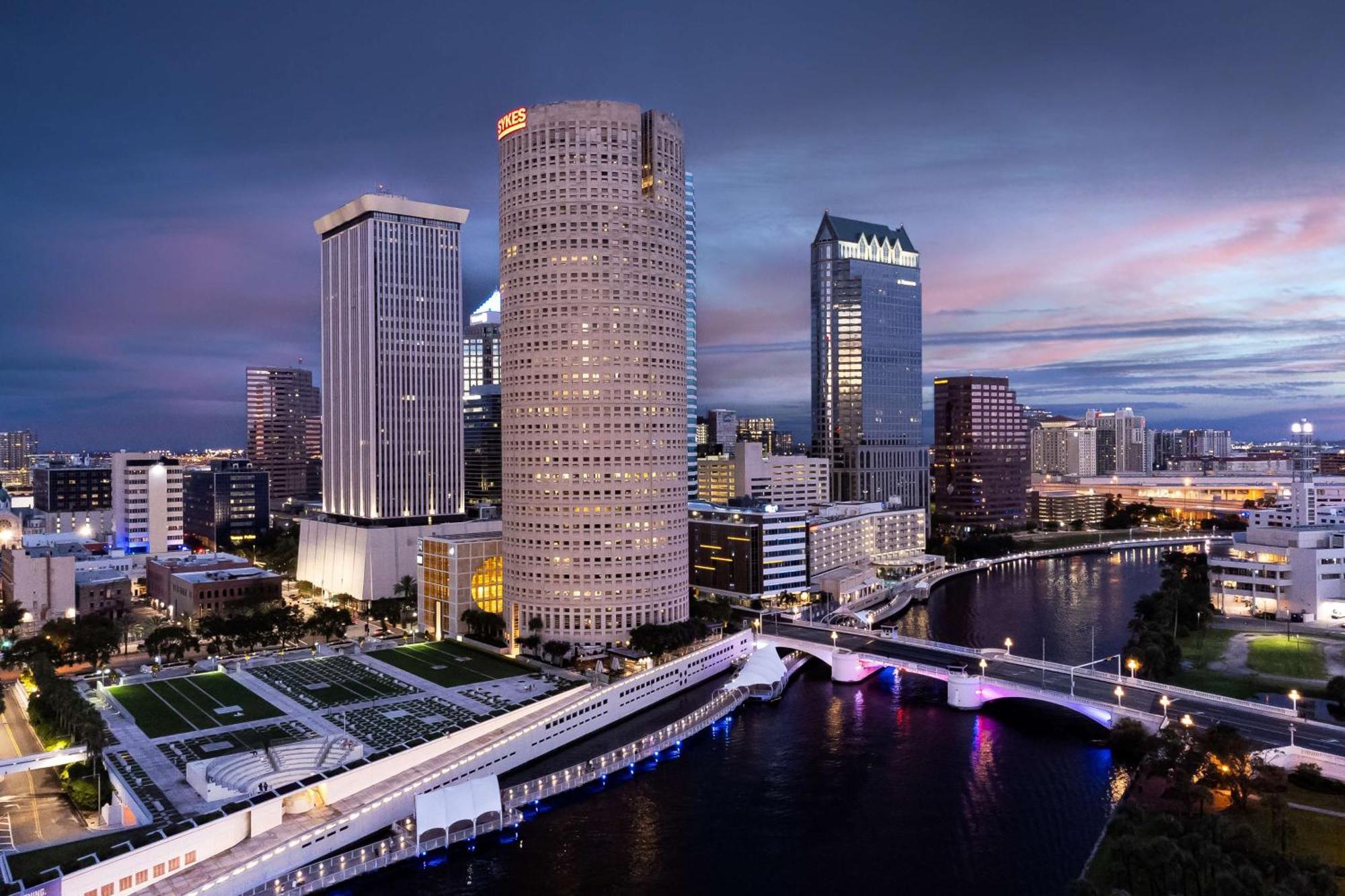 Hyatt Place Tampa Busch Gardens Esterno foto
