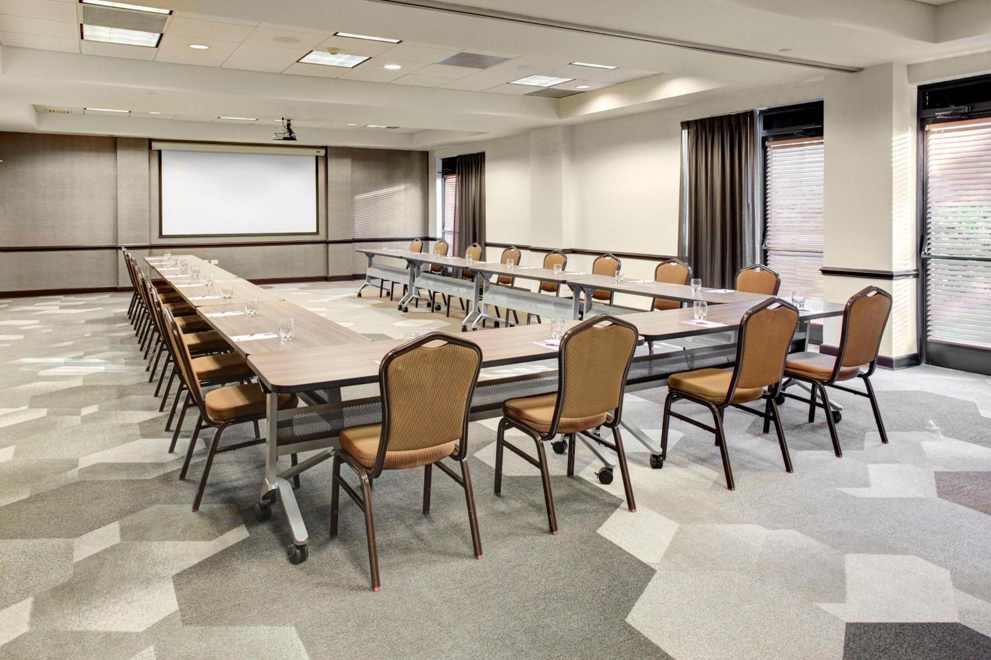 Hyatt Place Tampa Busch Gardens Esterno foto