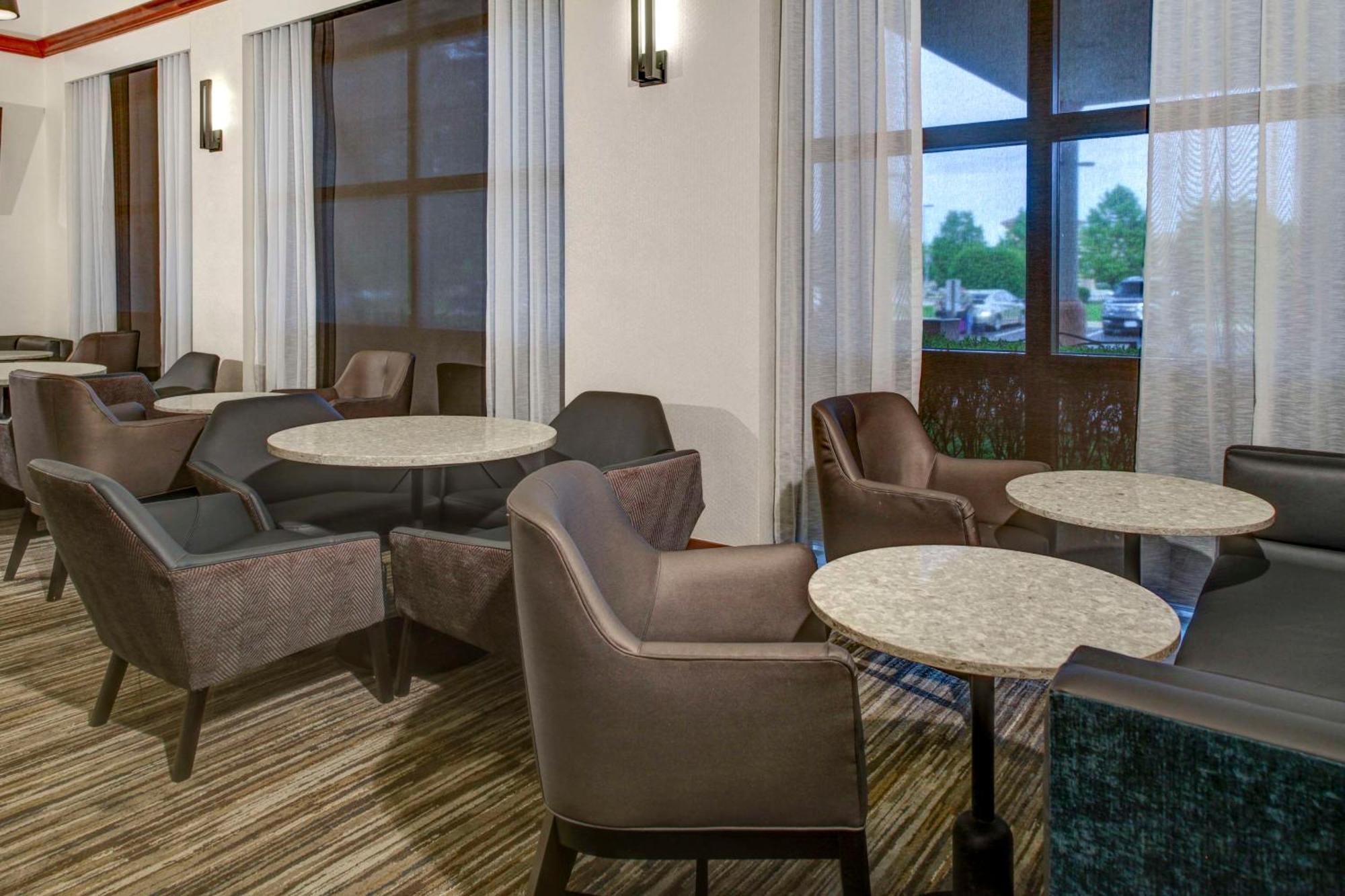 Hyatt Place Tampa Busch Gardens Esterno foto