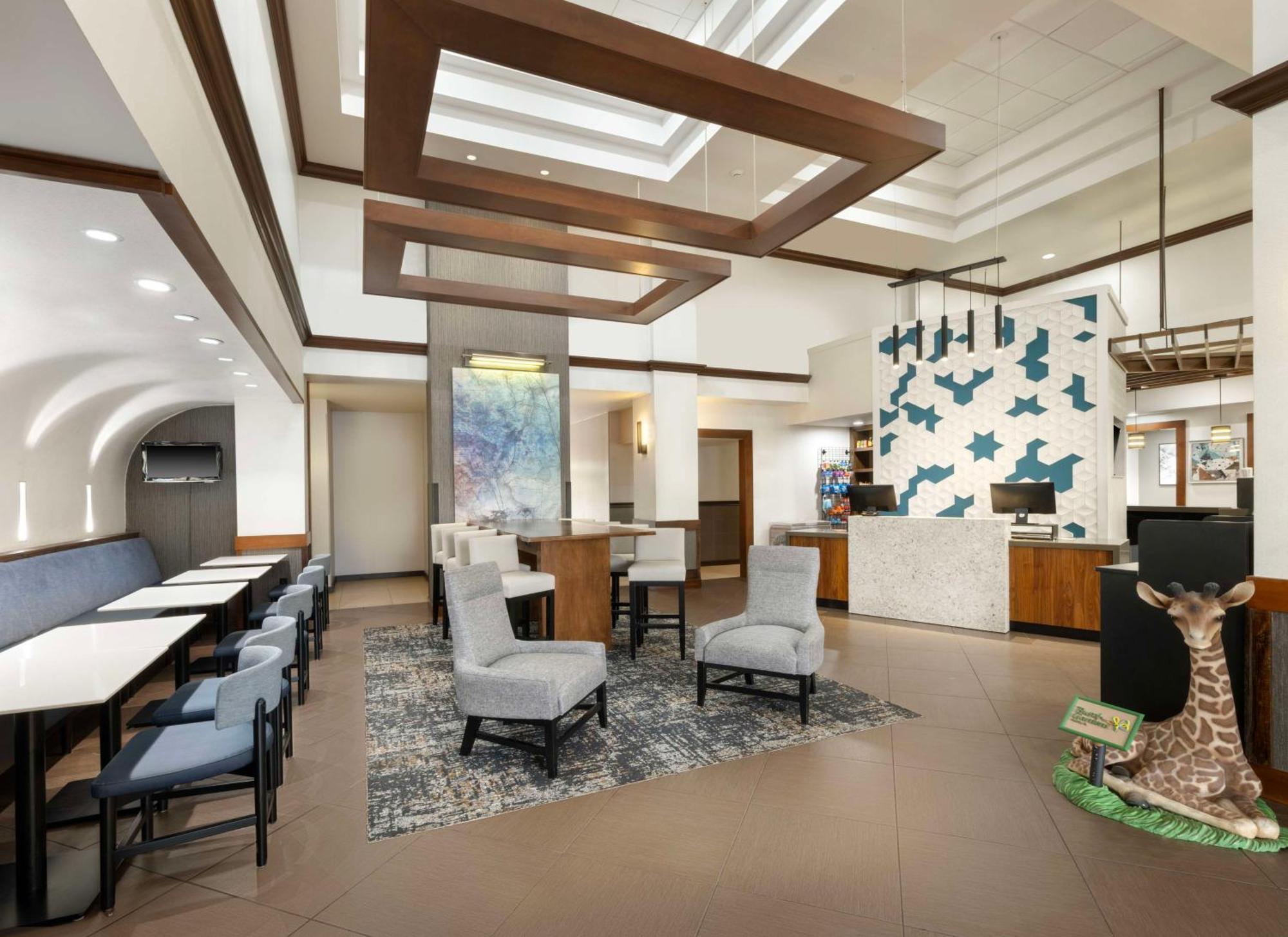 Hyatt Place Tampa Busch Gardens Esterno foto