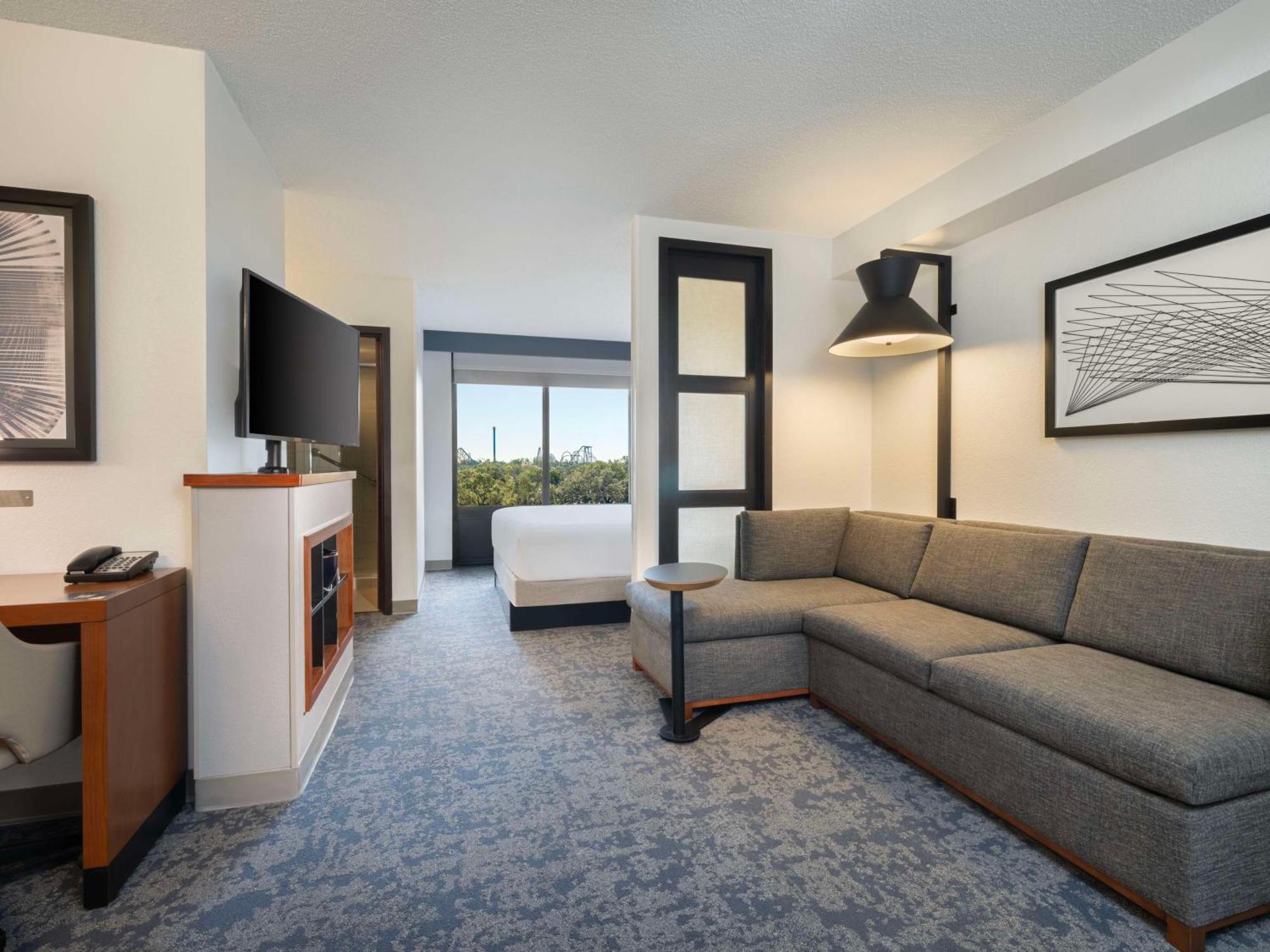 Hyatt Place Tampa Busch Gardens Esterno foto