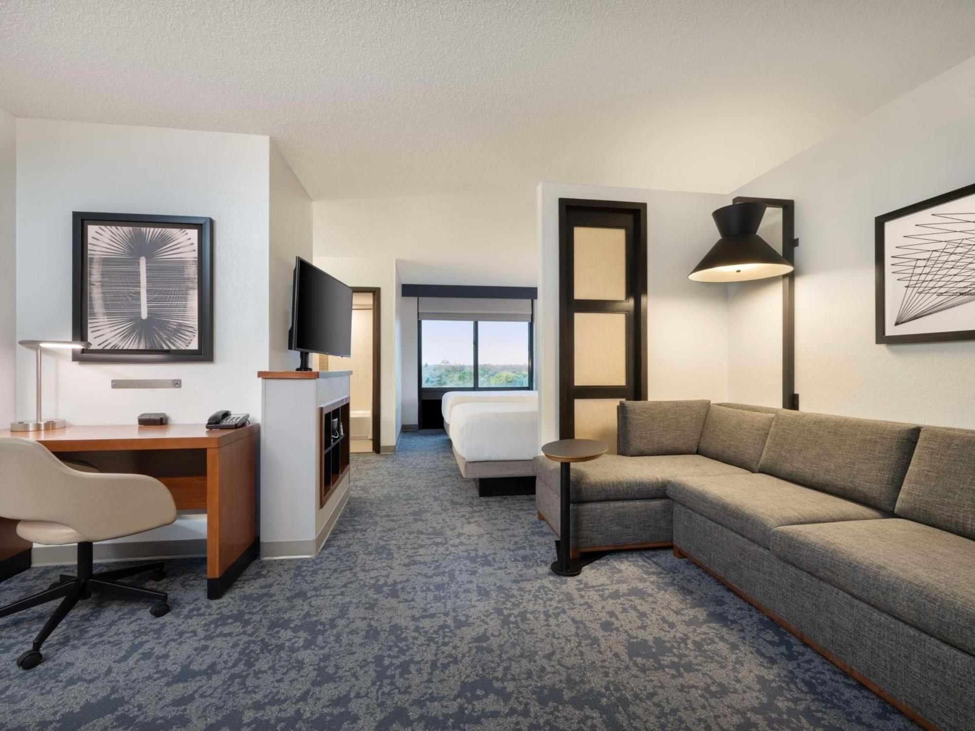 Hyatt Place Tampa Busch Gardens Esterno foto