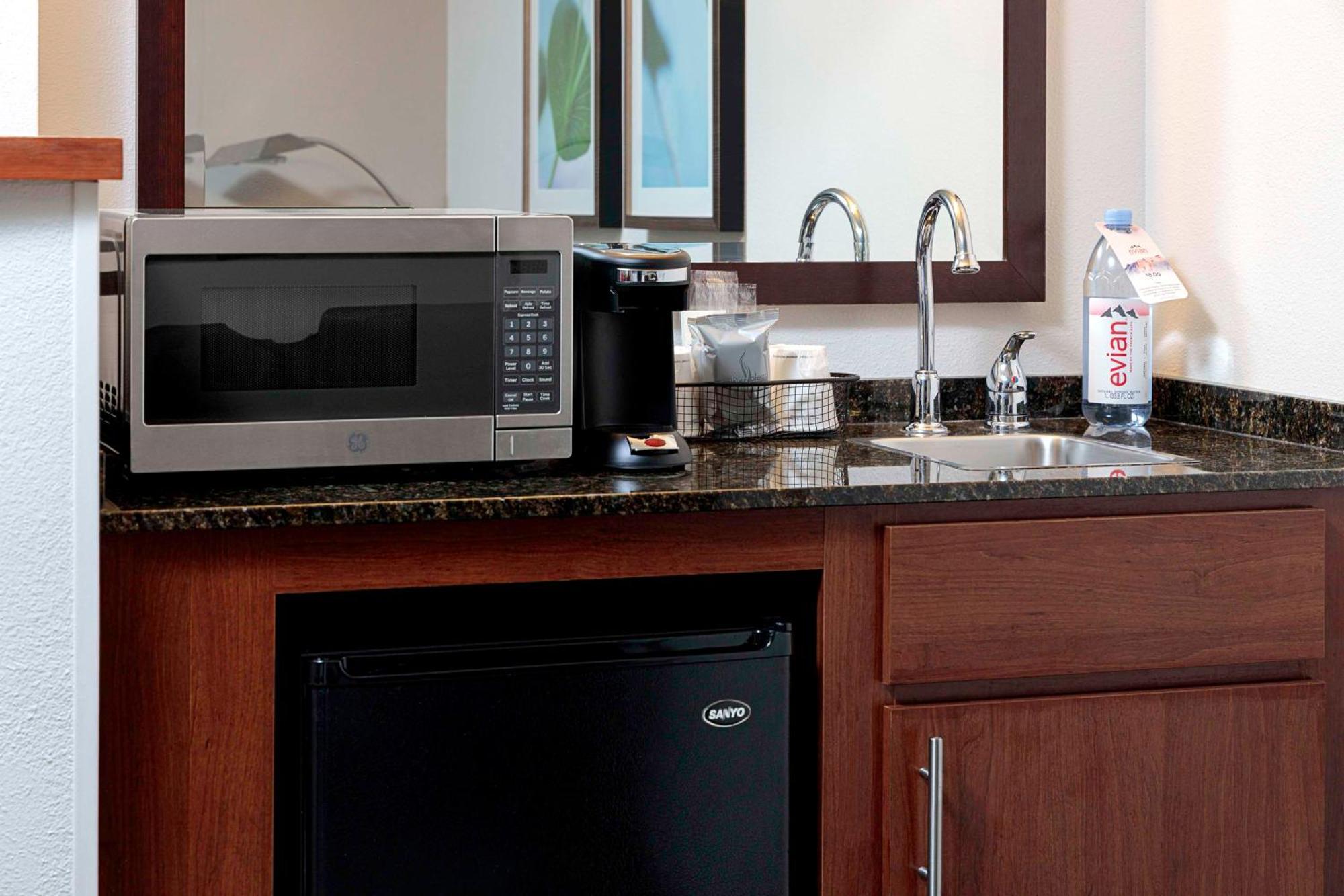 Hyatt Place Tampa Busch Gardens Esterno foto